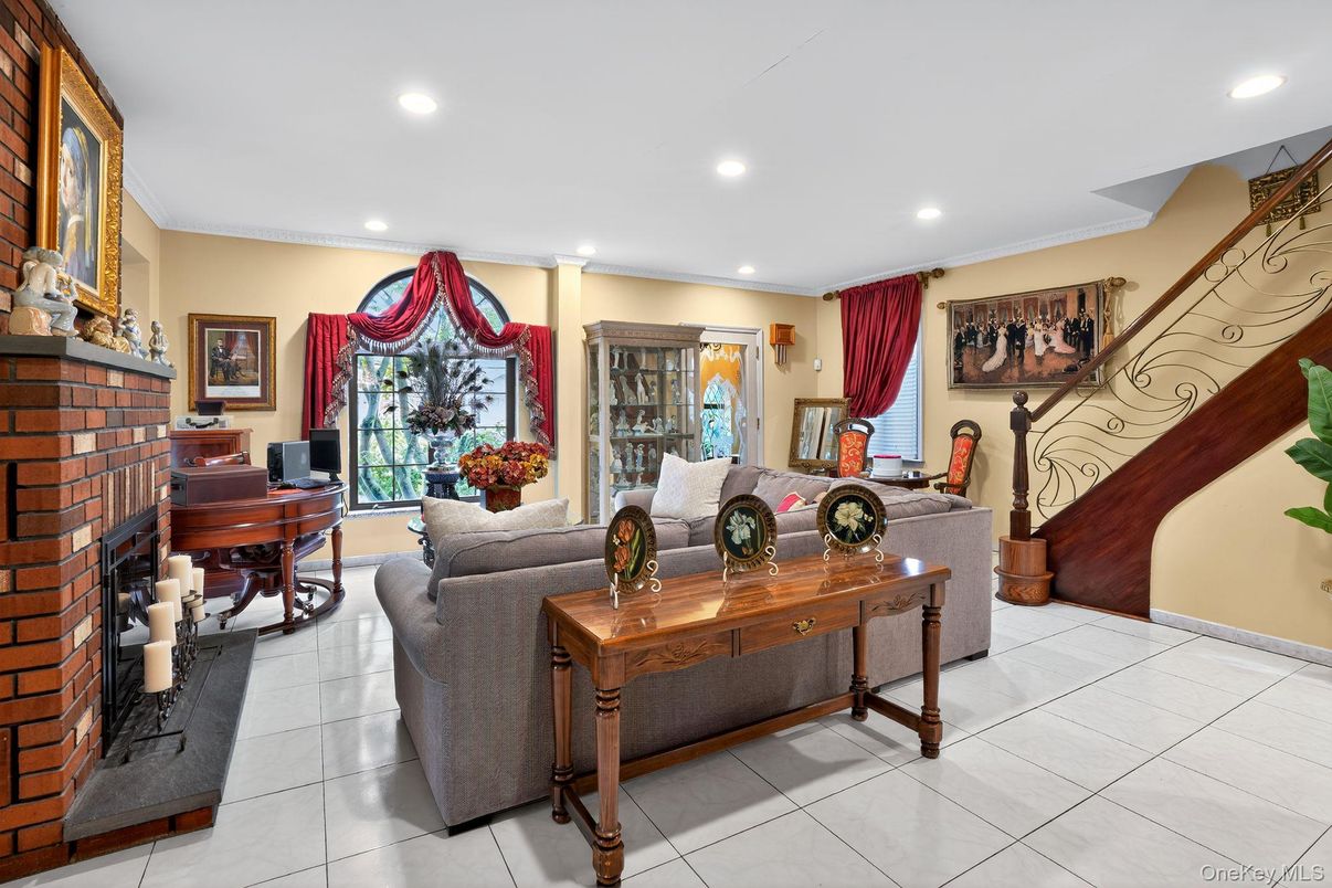 Fireplace, Interior, Living room, Recessed Lighting
