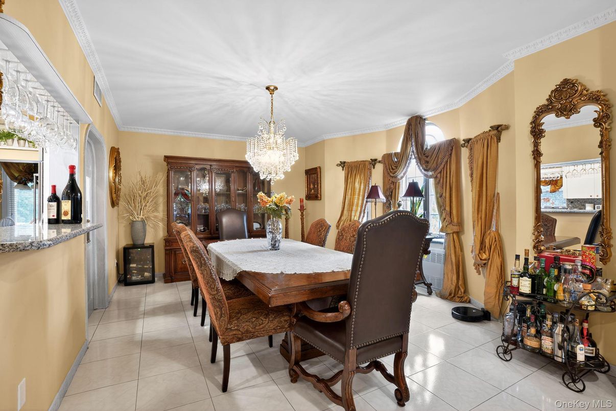 Chandelier, Dining room, Interior