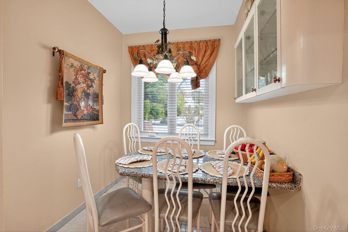 Chandelier, Dining room, Interior
