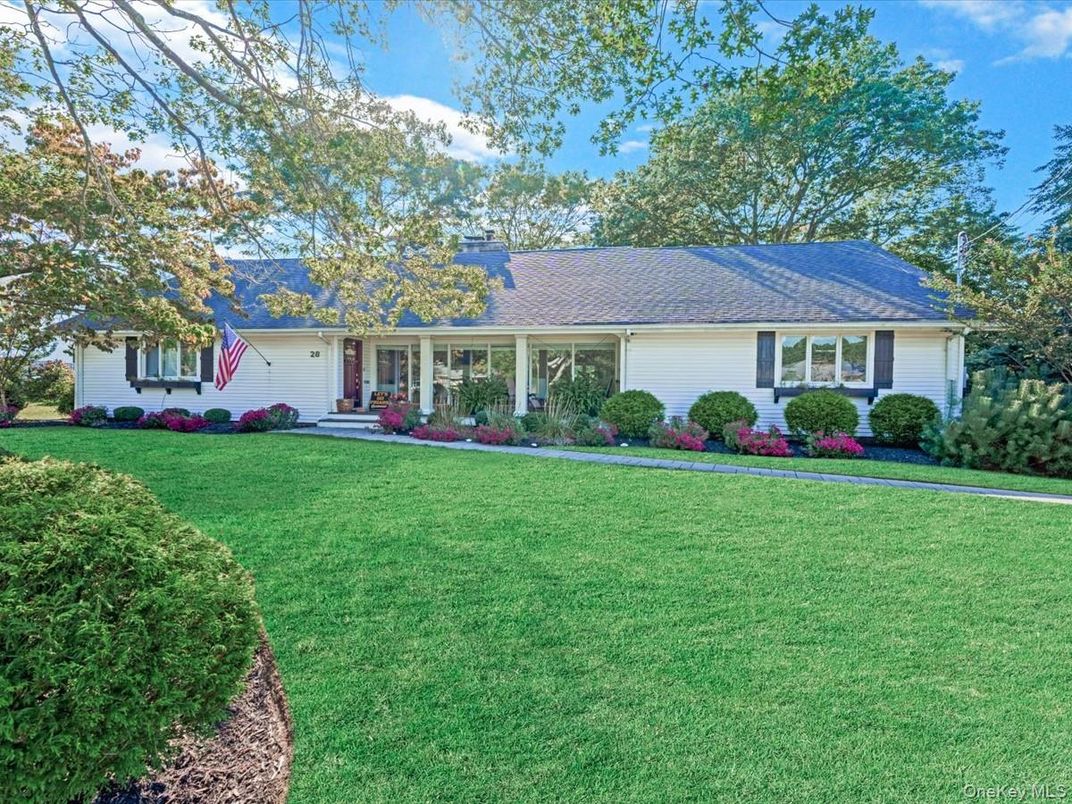 Exterior, Facade, Cape Cod