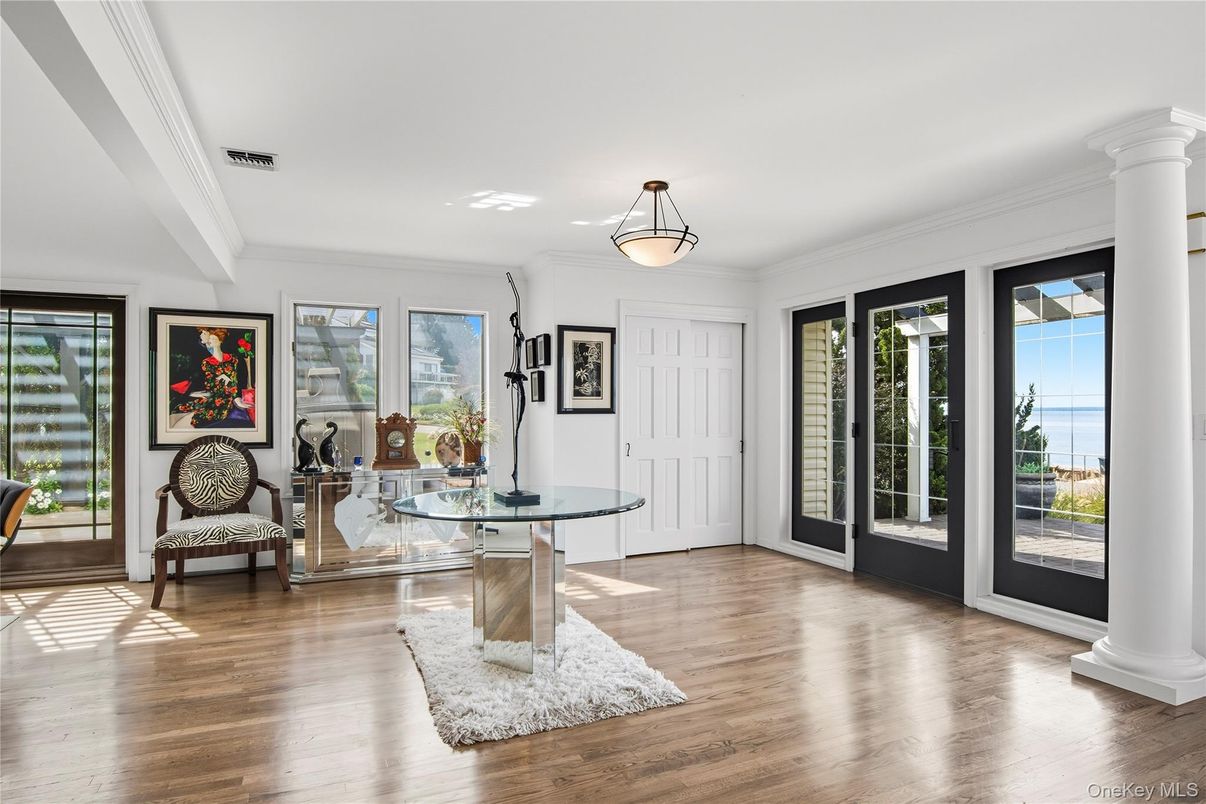 Interior, Pendant Lights, Water, Wood Texture Flooring