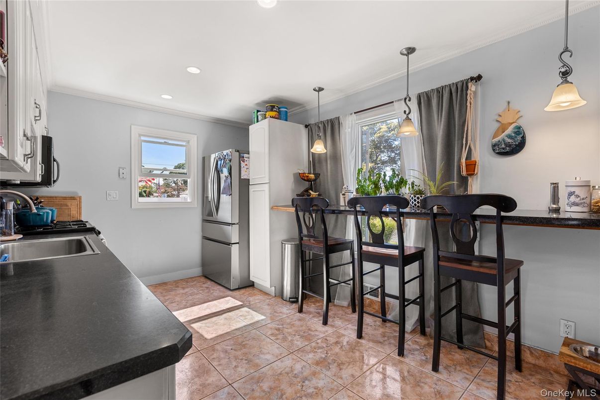 Dining room, Interior, Kitchen, Pendant Lights, Recessed Lighting