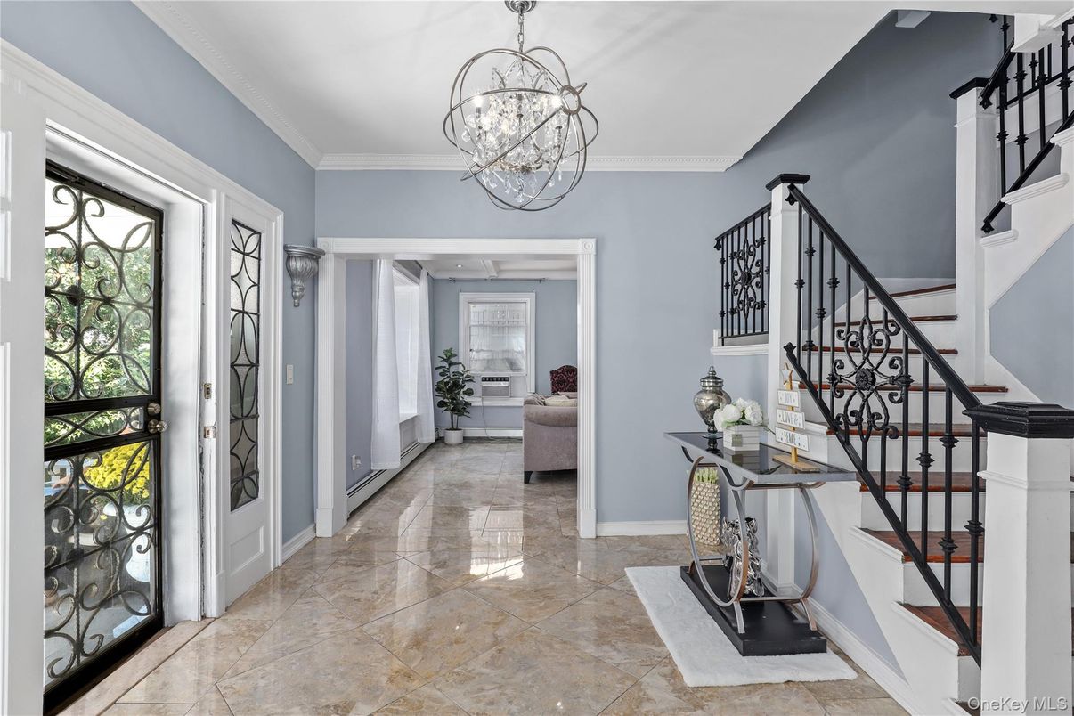 Chandelier, Interior, Pendant Lights