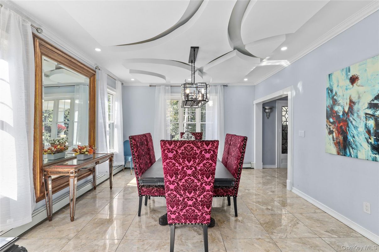 Dining room, Interior, Pendant Lights, Recessed Lighting