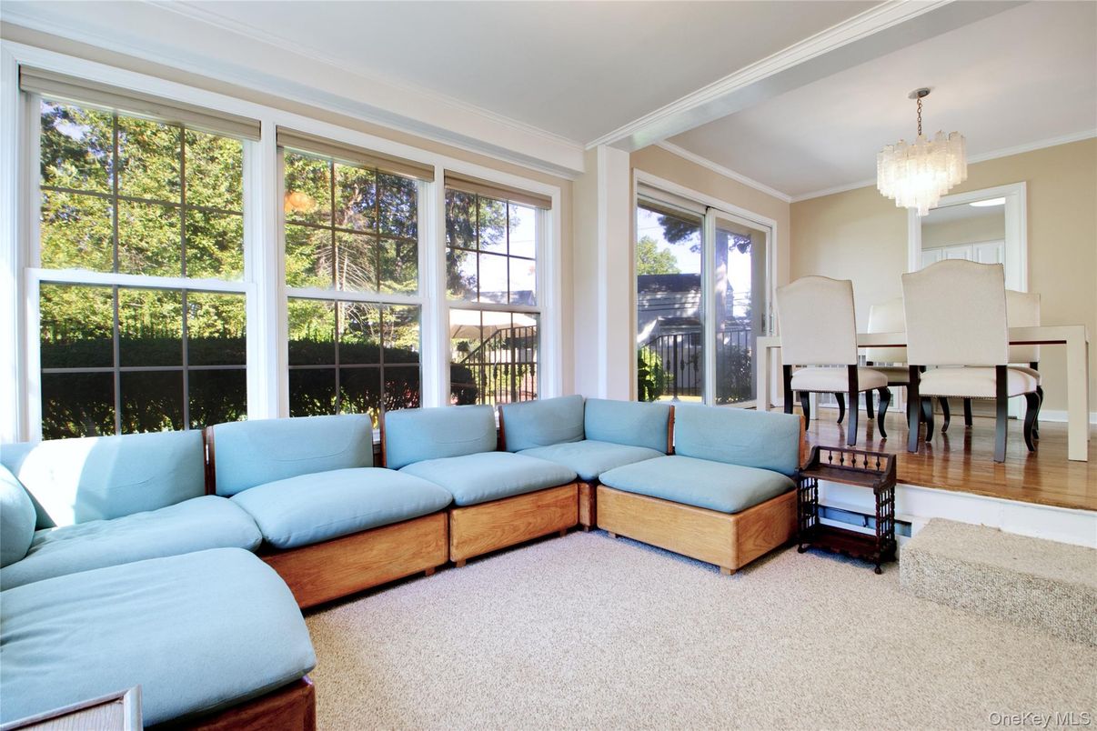 Chandelier, Dining room, Interior, Living room, Wood Texture Flooring