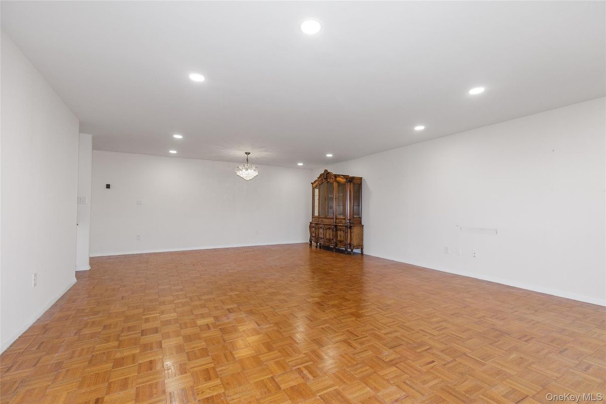 Chandelier, Empty room, Interior, Recessed Lighting, Wood Texture Flooring