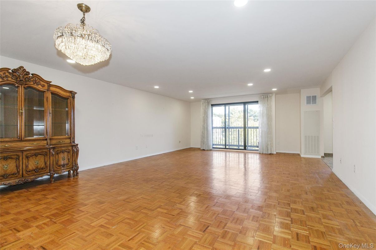 Chandelier, Empty room, Interior, Recessed Lighting, Wood Texture Flooring