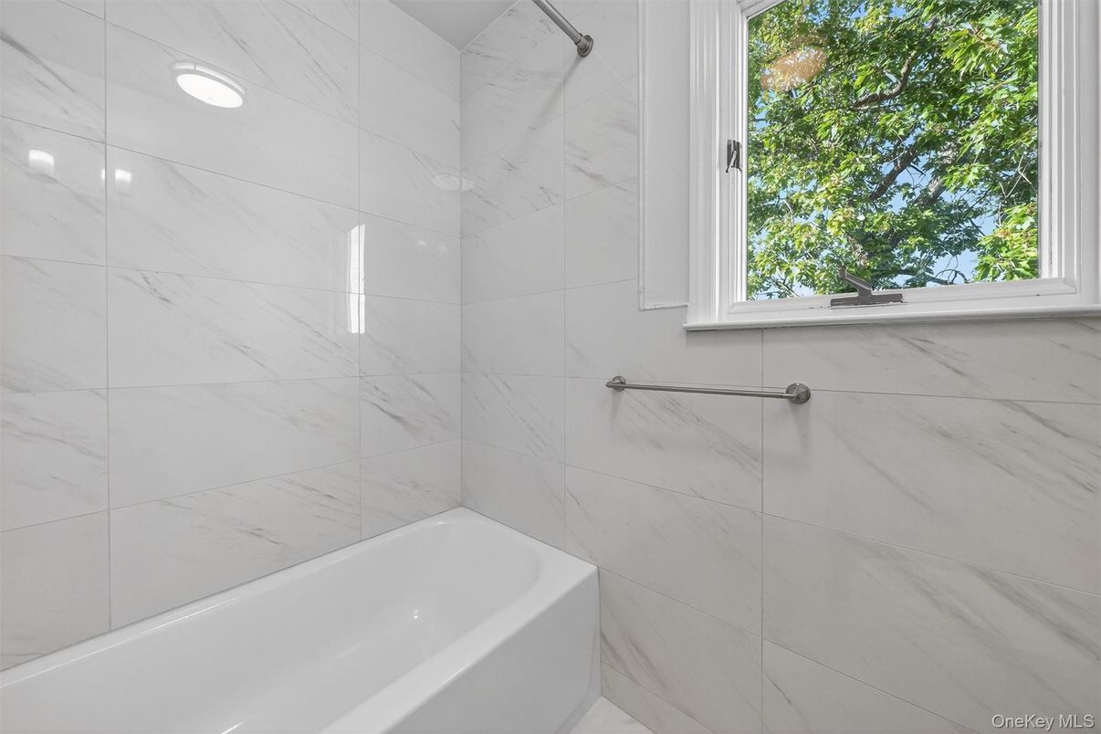 Bathroom, Interior, Marble Walls, Recessed Lighting