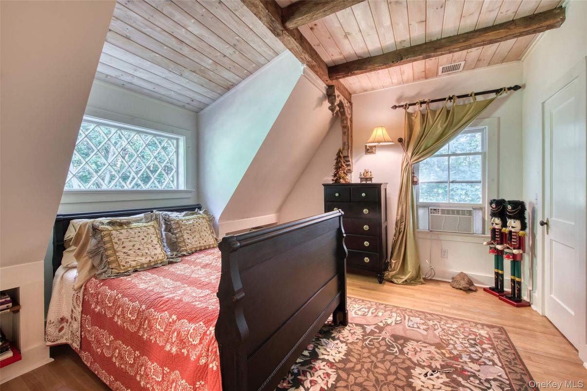 Bedroom, Interior, Wooden Beams, Wooden Ceilings, Wood Texture Flooring