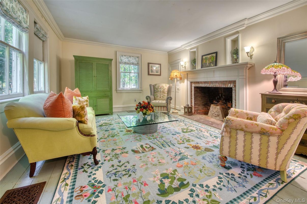 Fireplace, Interior, Living room
