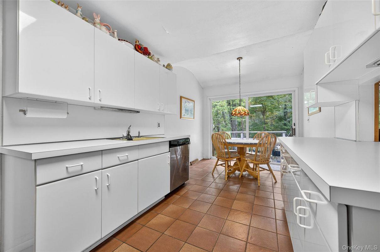 Dining room, Interior, Kitchen, Pendant Lights