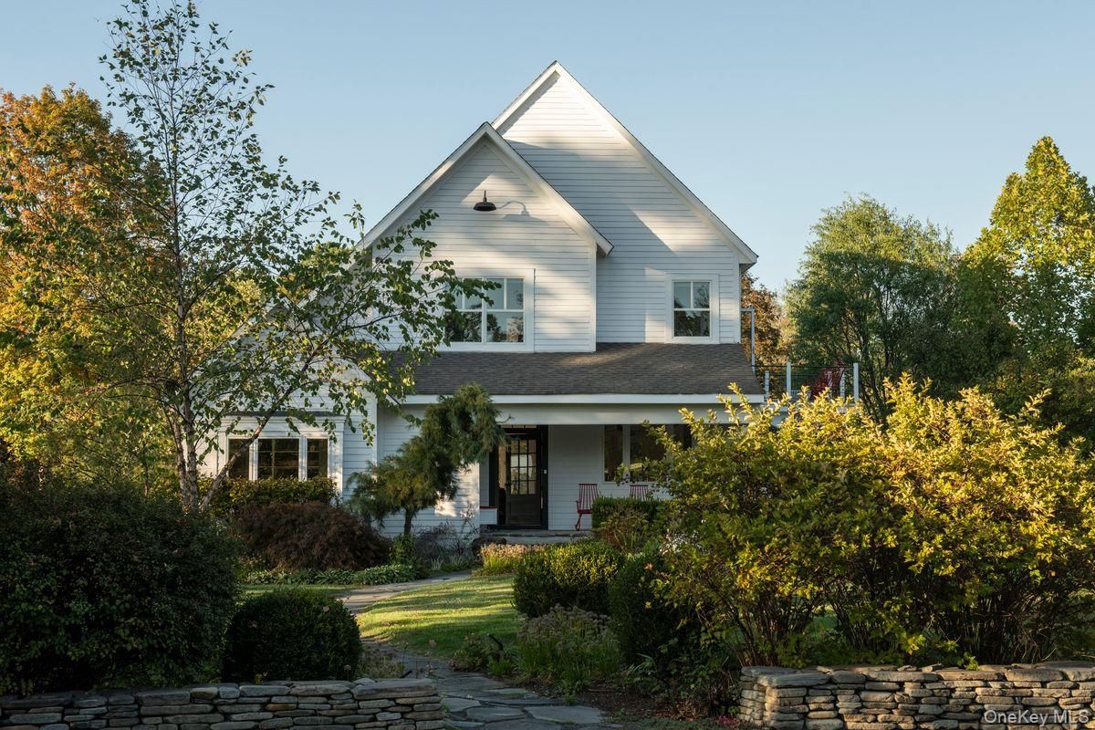 Backyard, Exterior, Facade, Farmhouse