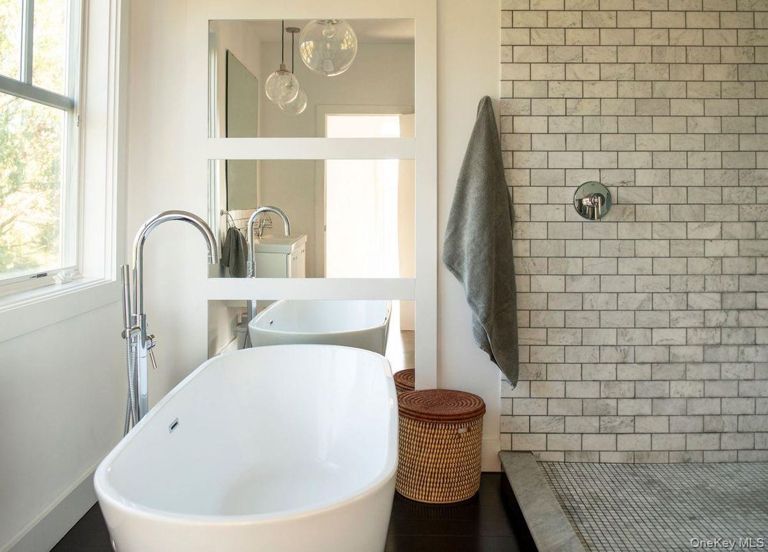 Bathroom, Free Standing Baths, Interior