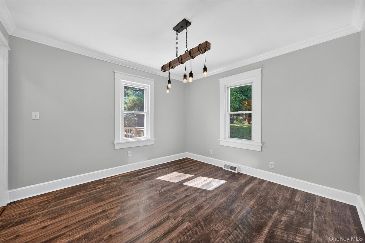 Empty room, Interior, Pendant Lights, Wood Texture Flooring