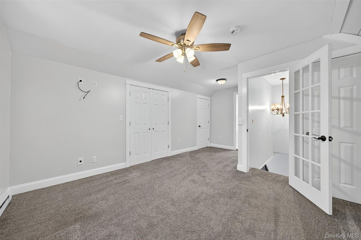 Chandelier, Empty room, Interior