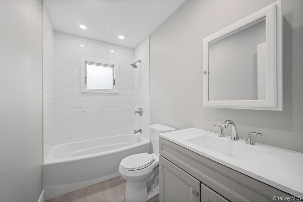 Bathroom, Interior, Recessed Lighting, Wood Texture Flooring