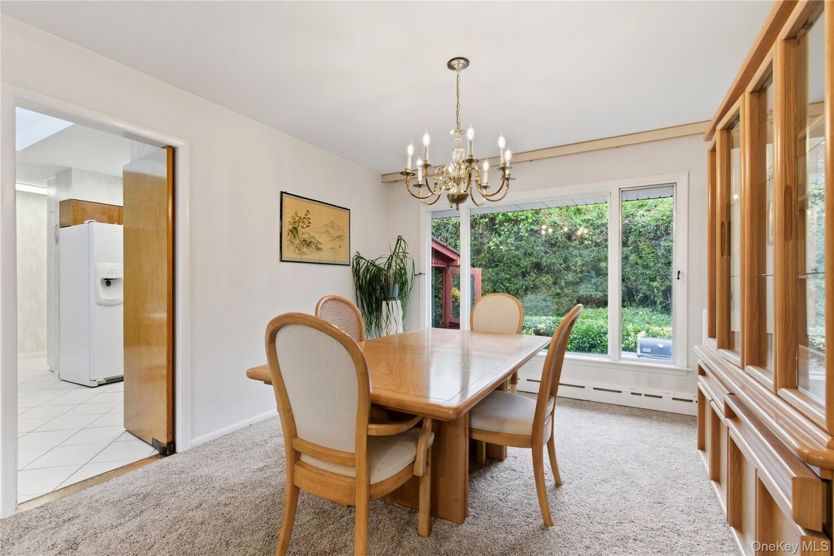 Chandelier, Dining room, Interior