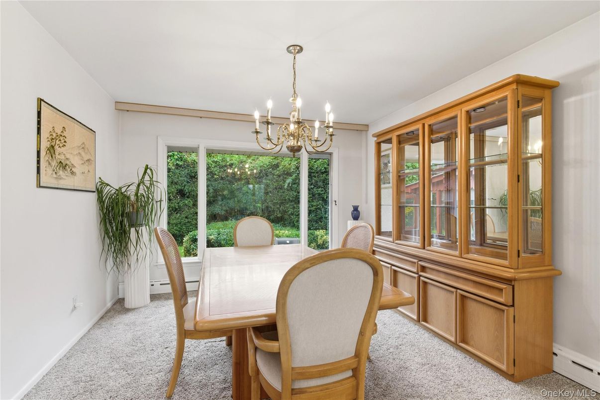 Chandelier, Dining room, Interior