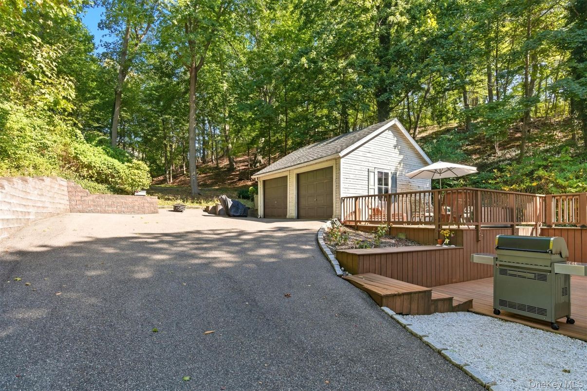 Backyard, Detached Garage, Exterior