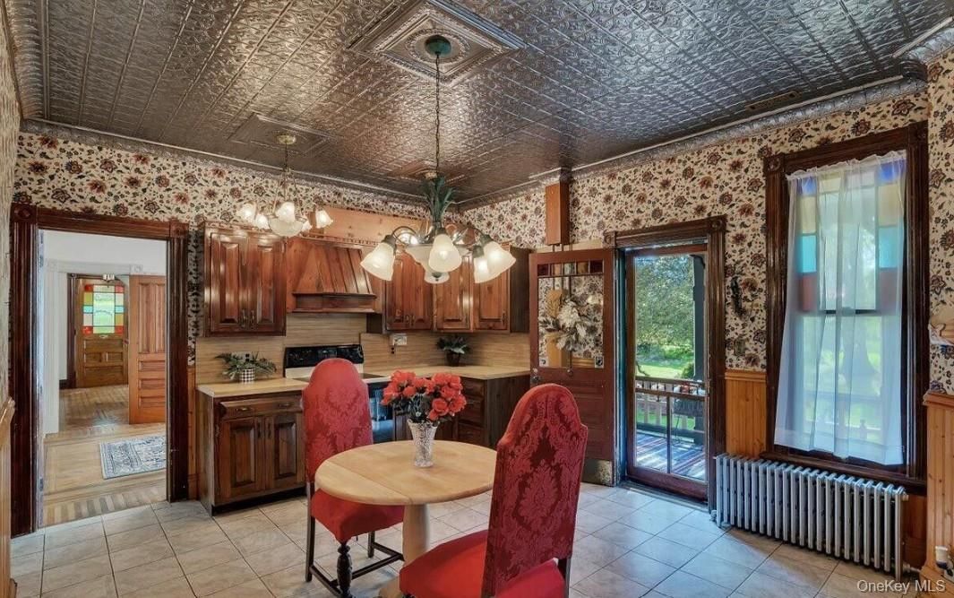 Chandelier, Dining room, Interior, Kitchen, Pendant Lights