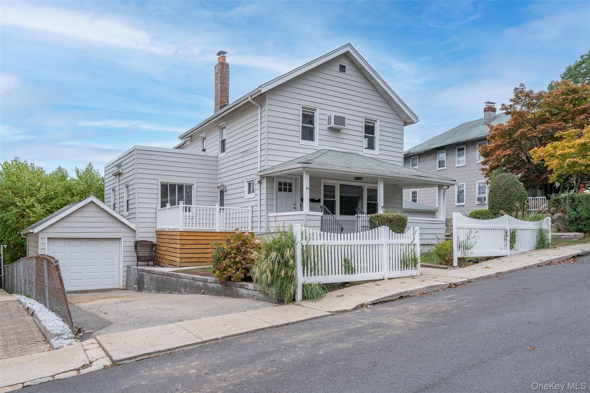 Detached Garage, Exterior, Facade, Queen Anne Victorian