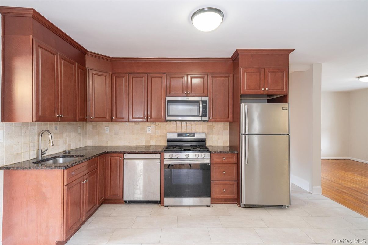 Interior, Kitchen, Stainless Steel Appliances, Wood Texture Flooring