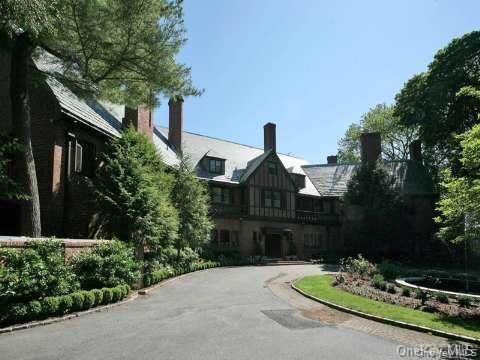 Exterior, Facade, None