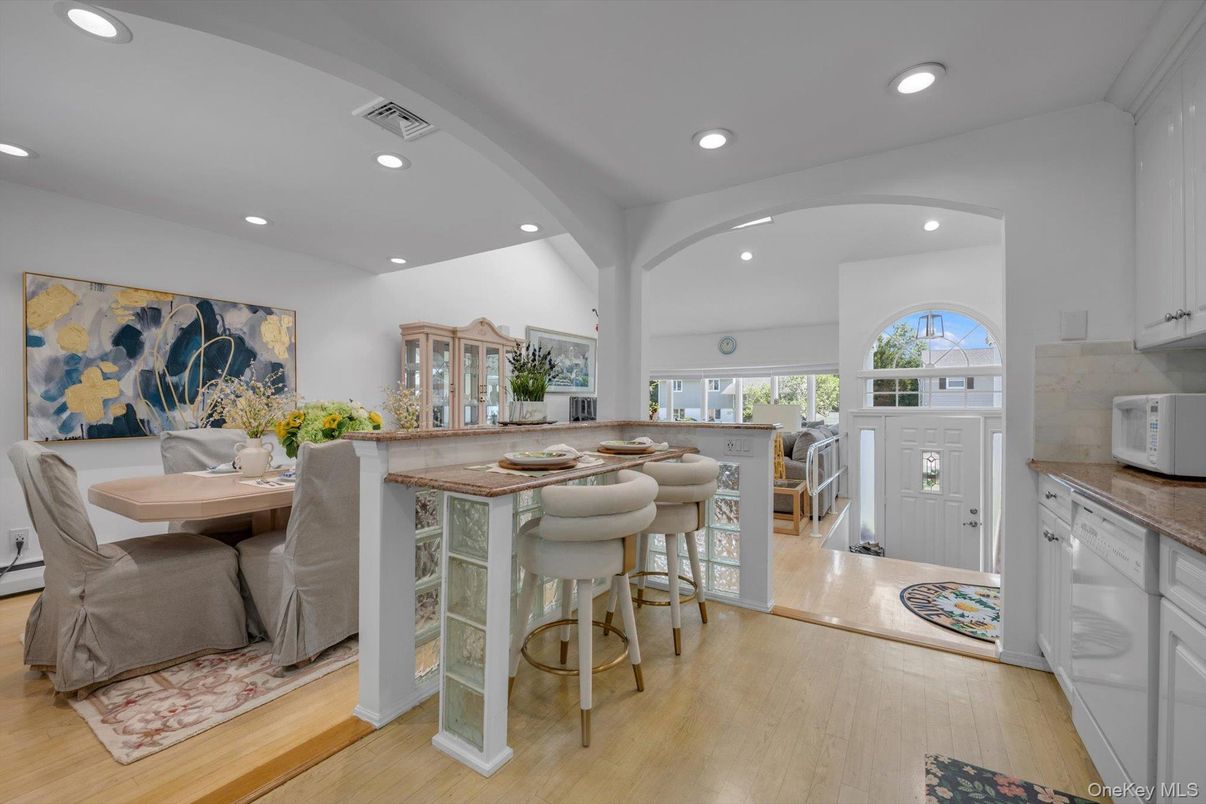 Dining room, Interior, Kitchen, Recessed Lighting, Wood Texture Flooring