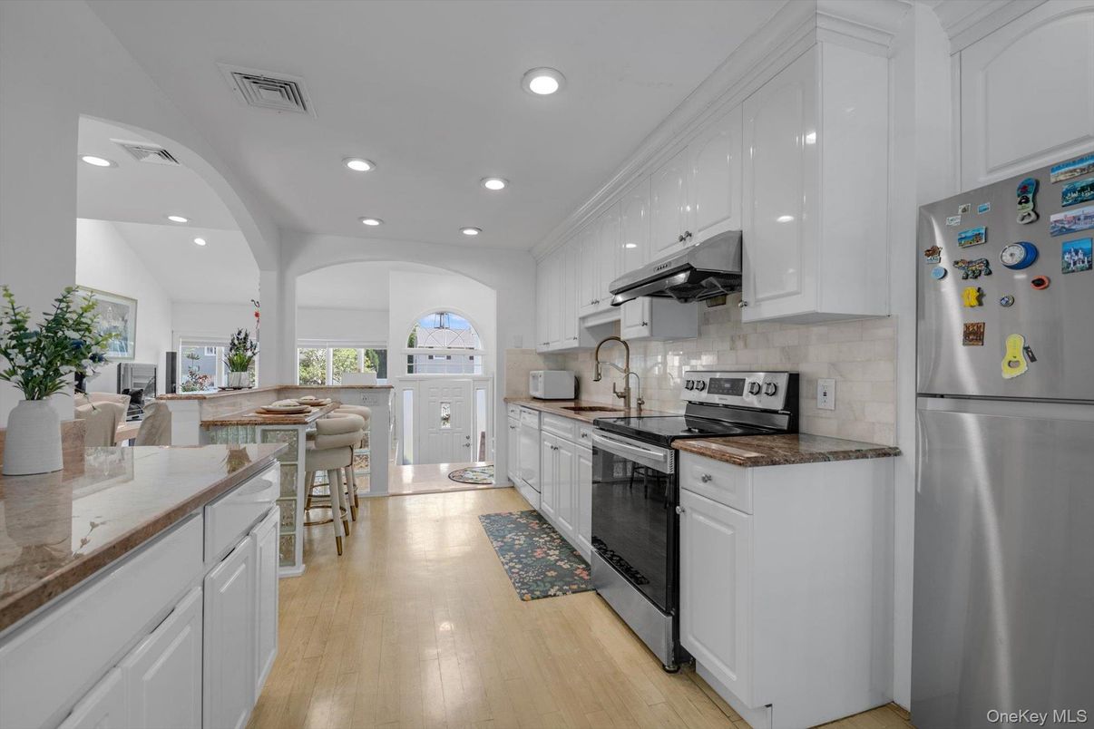 Interior, Kitchen, Recessed Lighting, Wood Texture Flooring