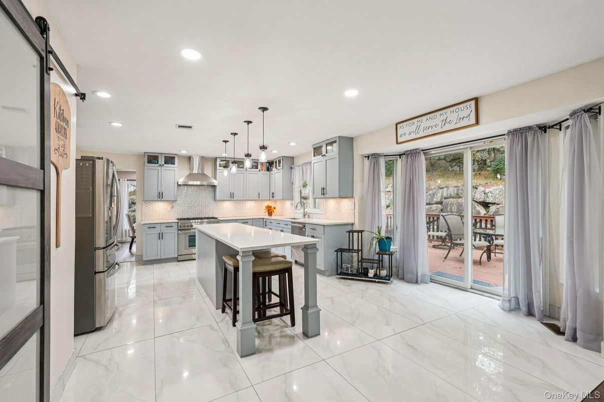 Interior, Kitchen, Marble, Pendant Lights, Recessed Lighting, Stainless Steel Appliances