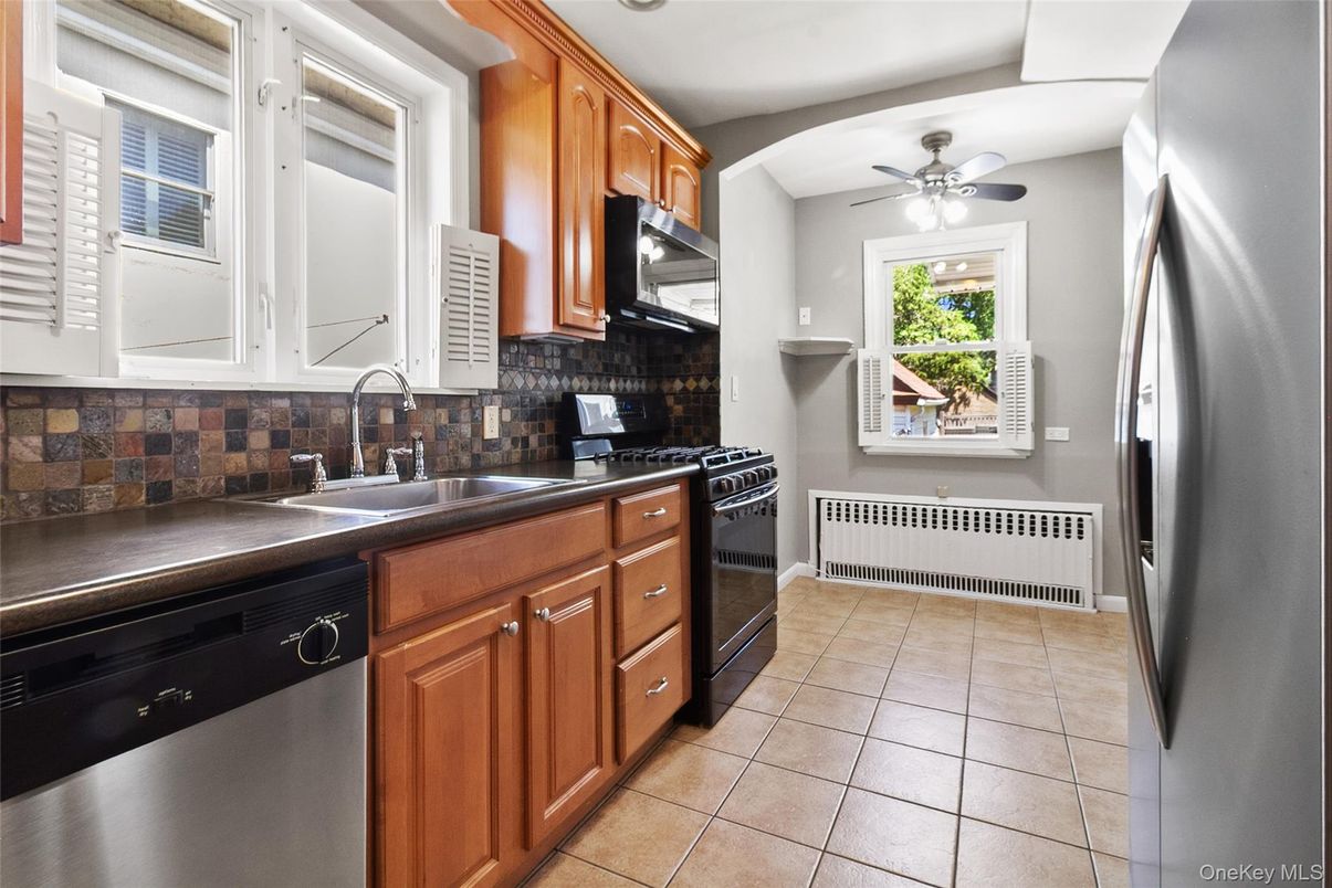Interior, Kitchen, Stainless Steel Appliances