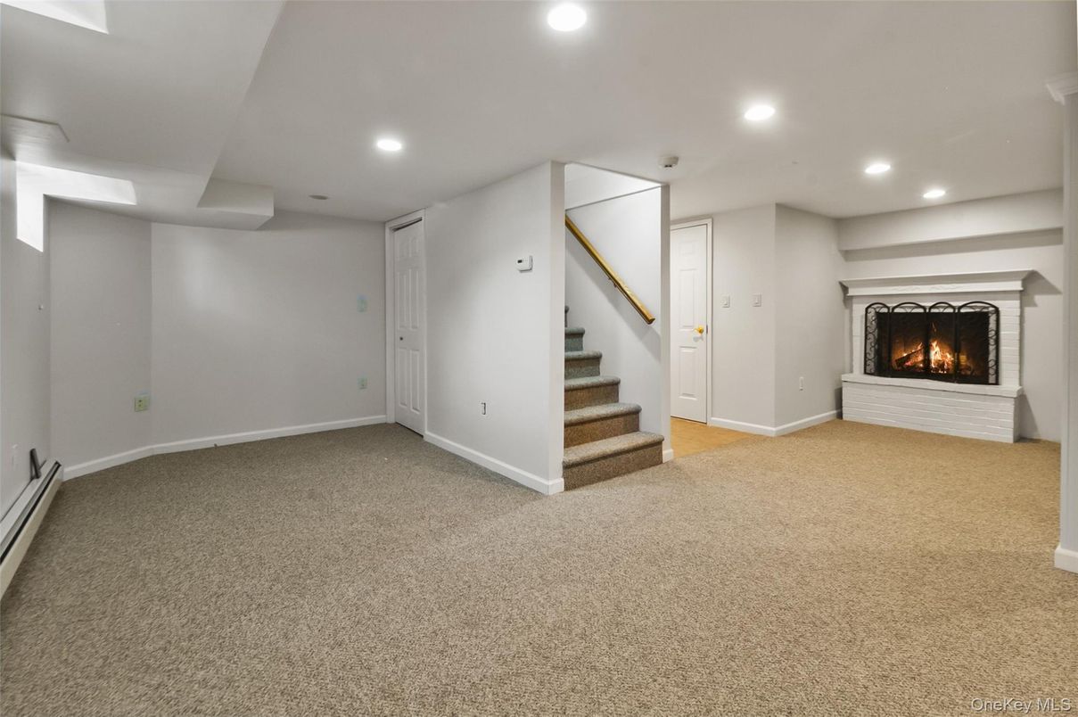 Empty room, Fireplace, Interior, Recessed Lighting