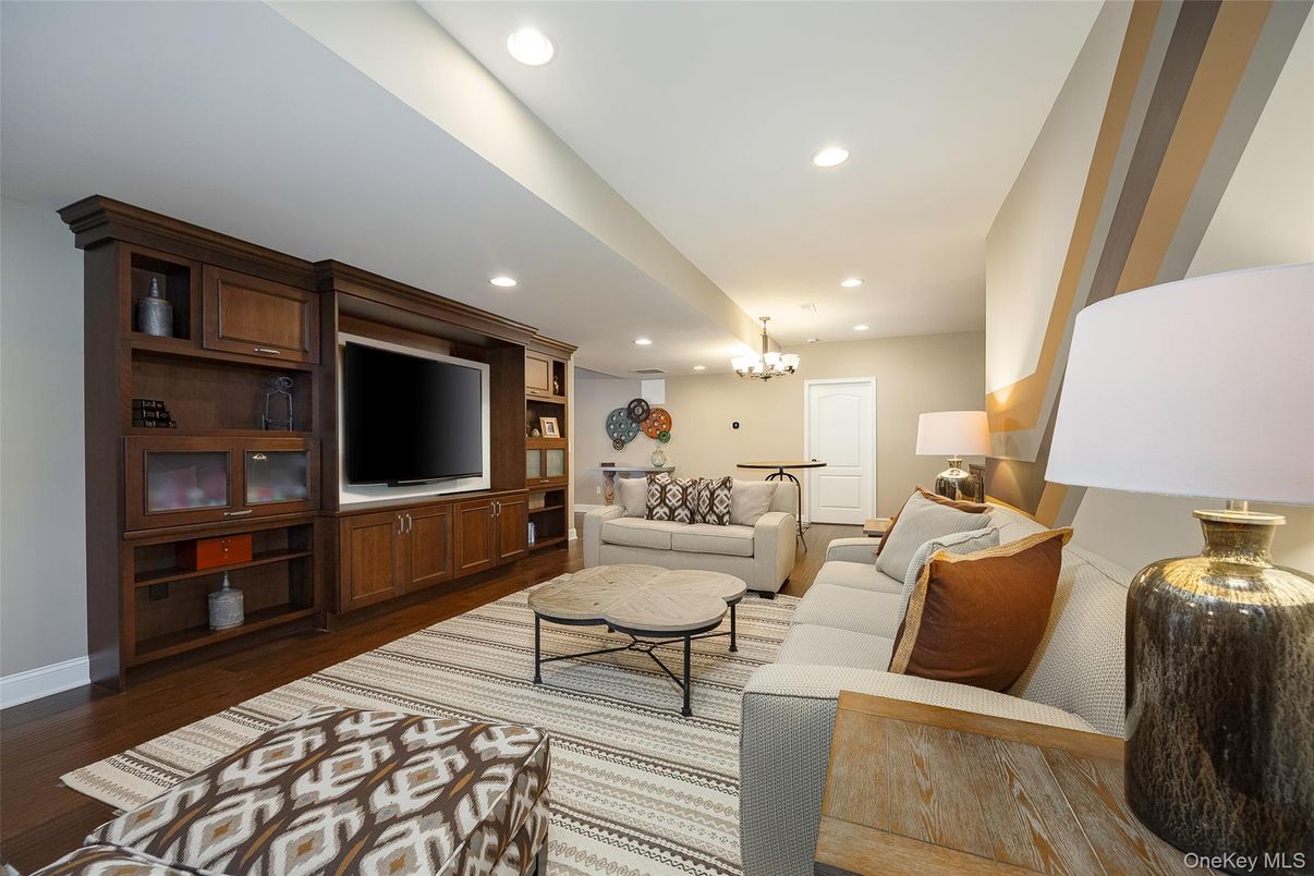 Chandelier, Interior, Living room, Recessed Lighting, Wood Texture Flooring