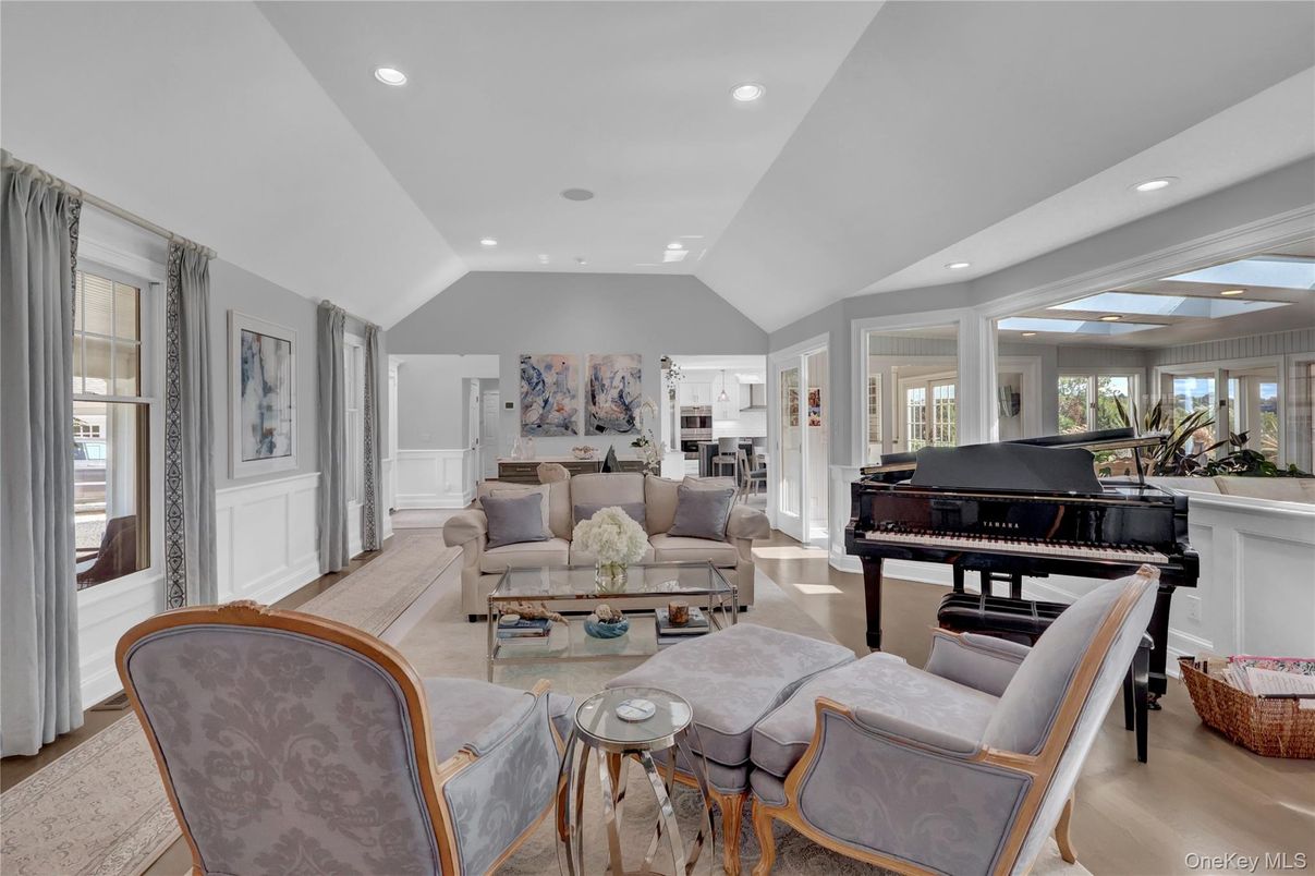 Interior, Living room, Piano, Recessed Lighting, Wood Texture Flooring