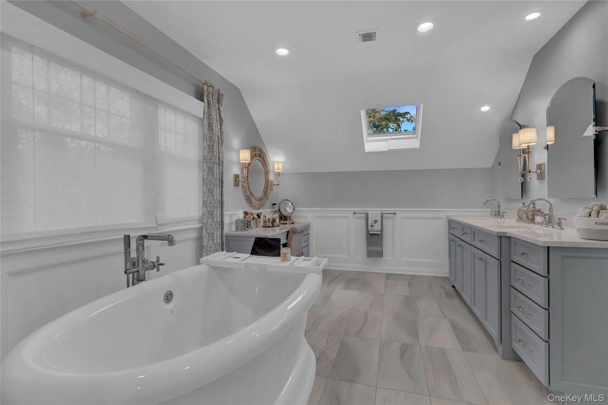 Bathroom, Dual Sink Vanities, Interior, Marble, Recessed Lighting
