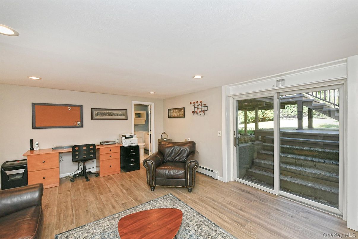 Home Office, Interior, Recessed Lighting, Wood Texture Flooring