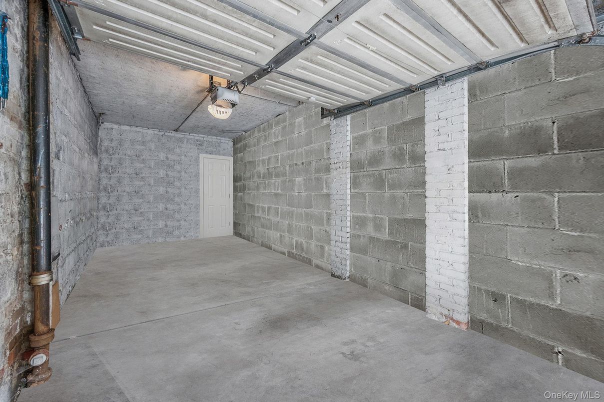 Garage, Interior, Stone Walls
