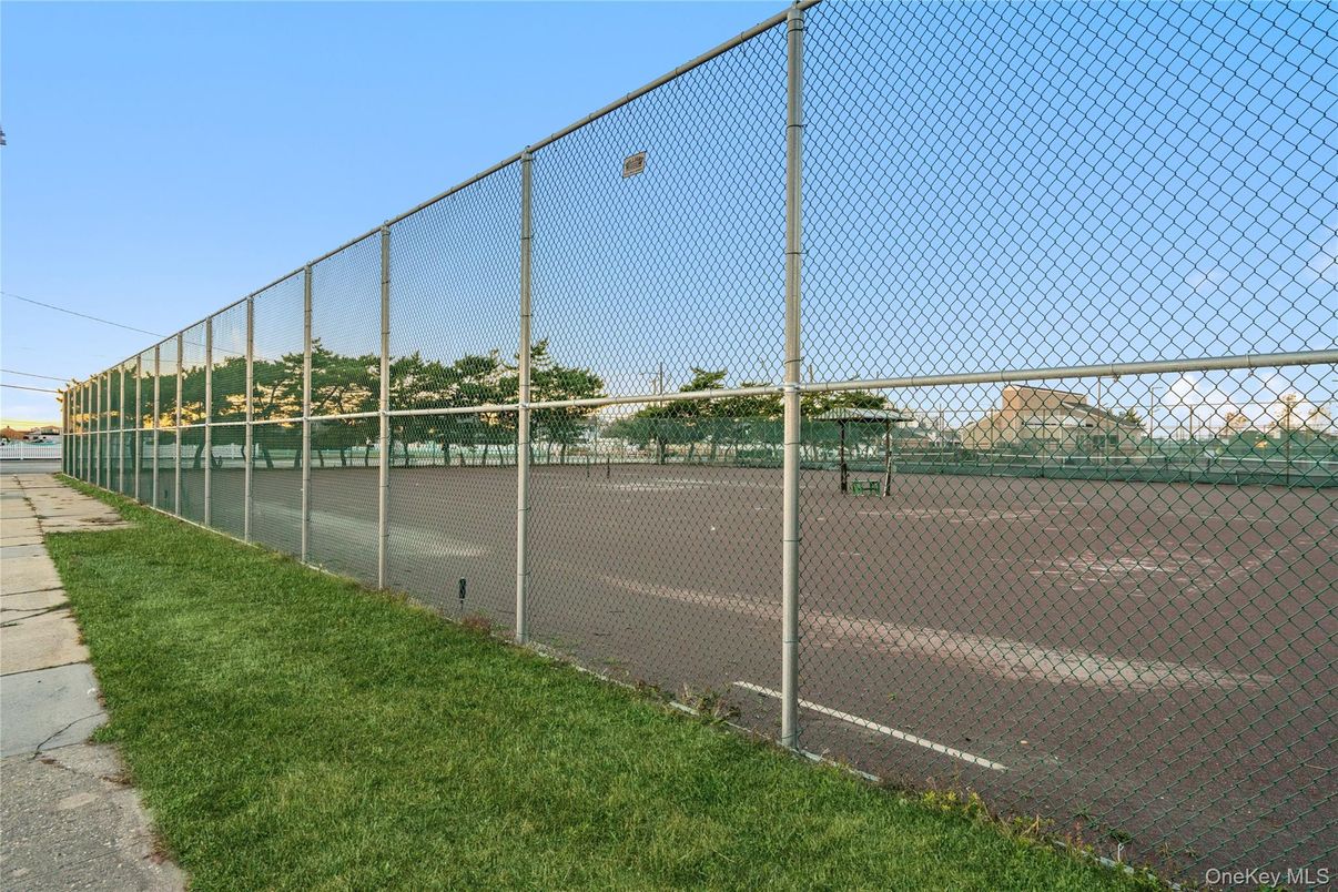 Exterior, Tennis Courts