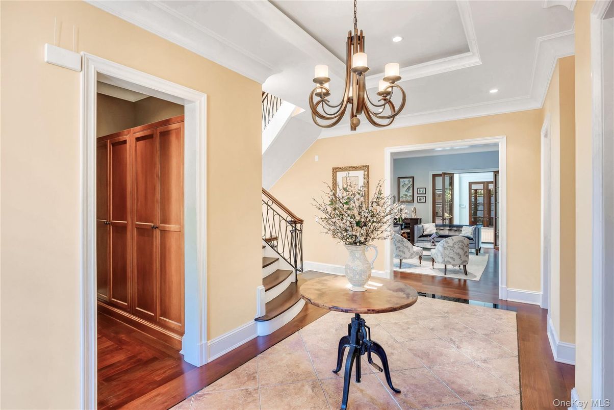Chandelier, Interior, Living room, Recessed Lighting, Wood Texture Flooring