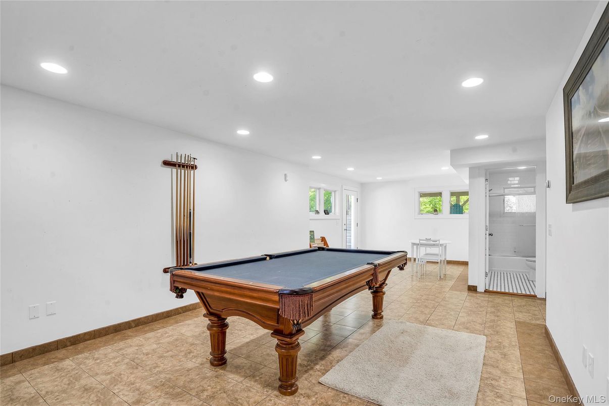 Billiard Table, Game Room, Interior, Recessed Lighting