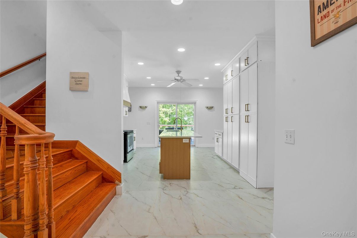 Interior, Marble, Recessed Lighting