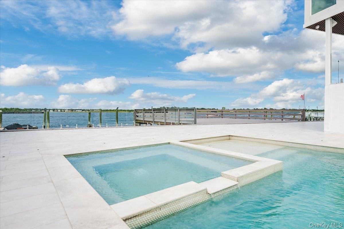 Exterior, Pool, Water