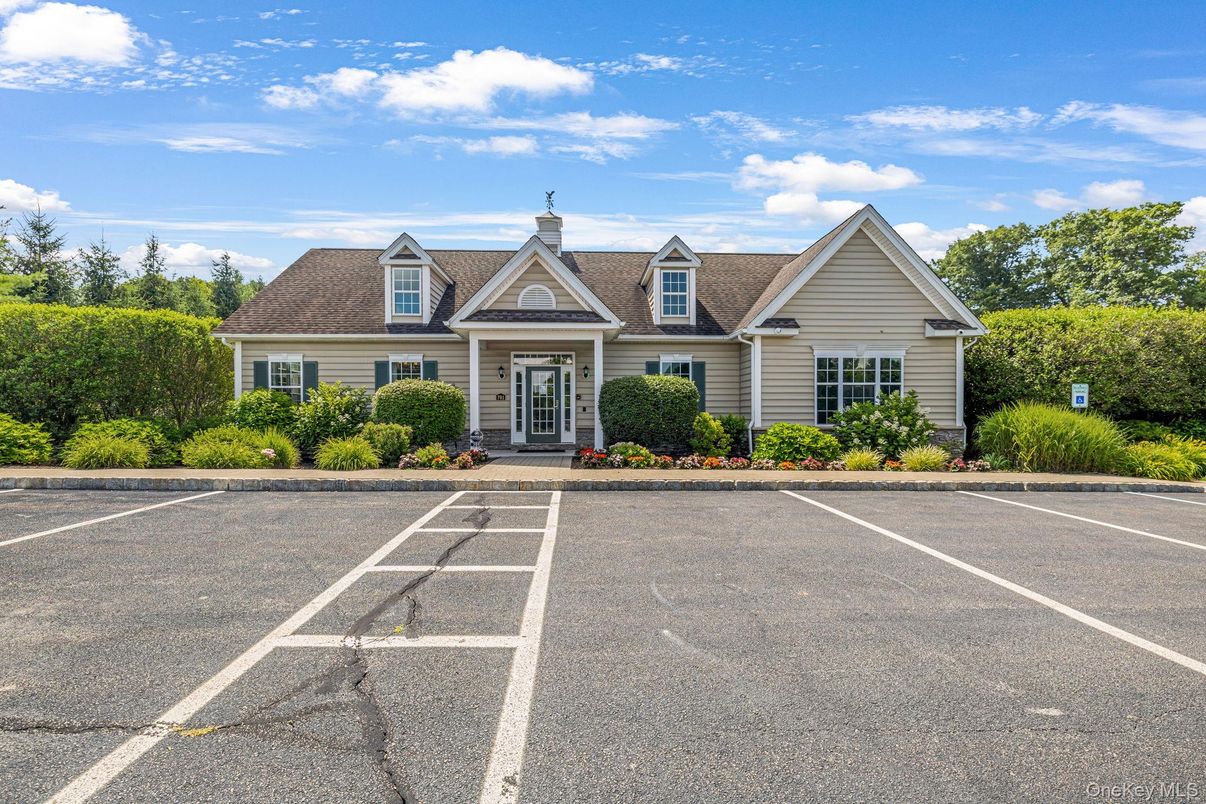 Exterior, Facade, Cape Cod