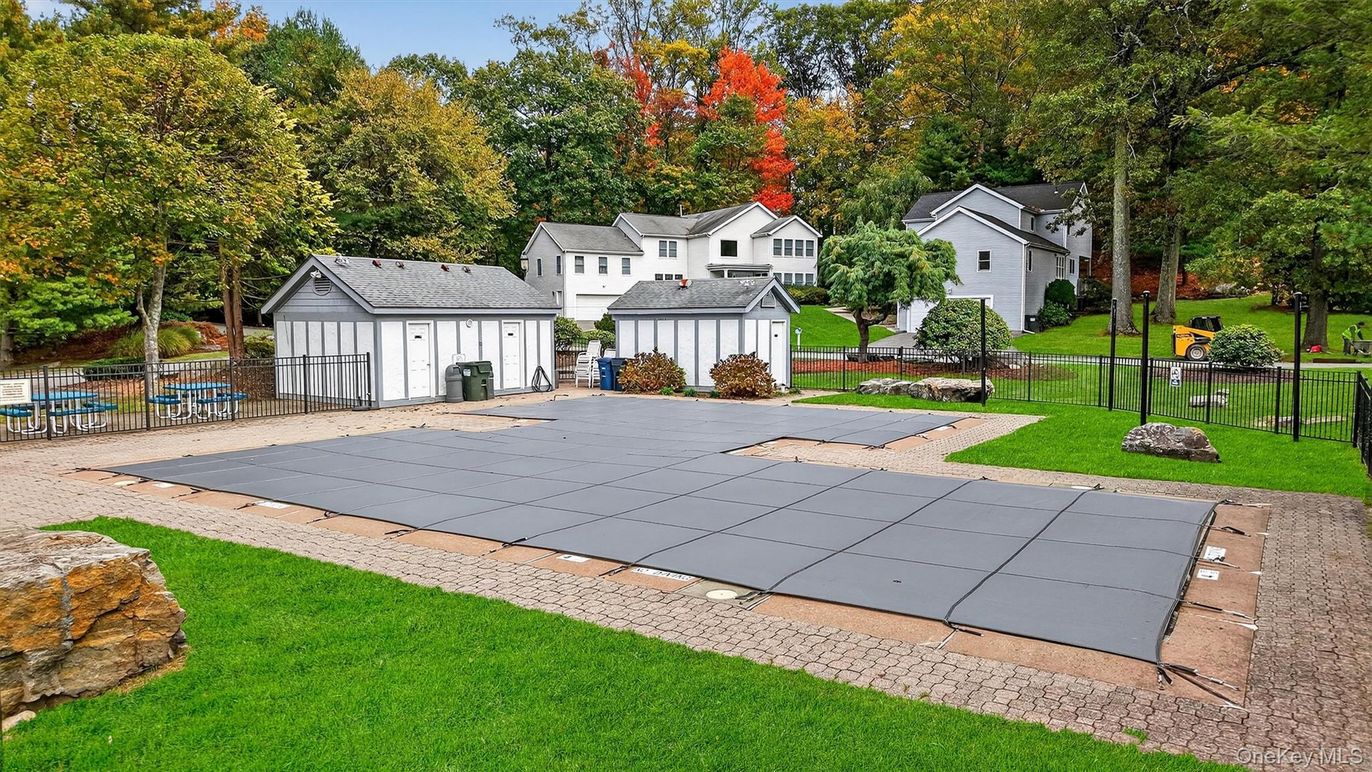 Backyard, Detached Garage, Exterior