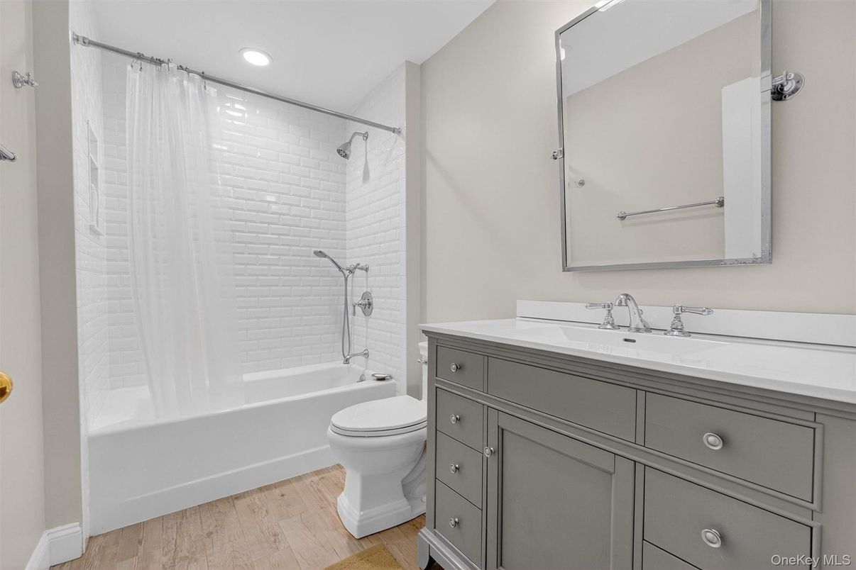 Bathroom, Interior, Recessed Lighting, Wood Texture Flooring