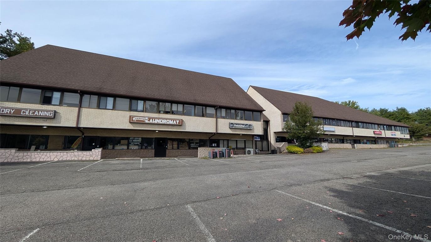 Exterior, Facade, Condo Building