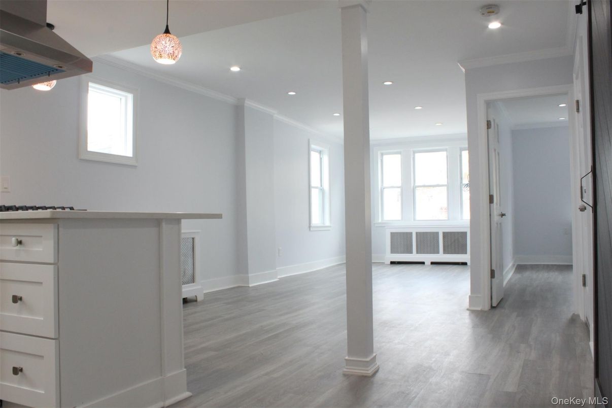 Empty room, Interior, Pendant Lights, Recessed Lighting, Wood Texture Flooring