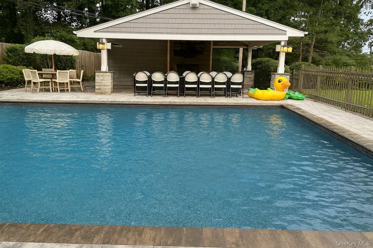 Exterior, Playground, Pool