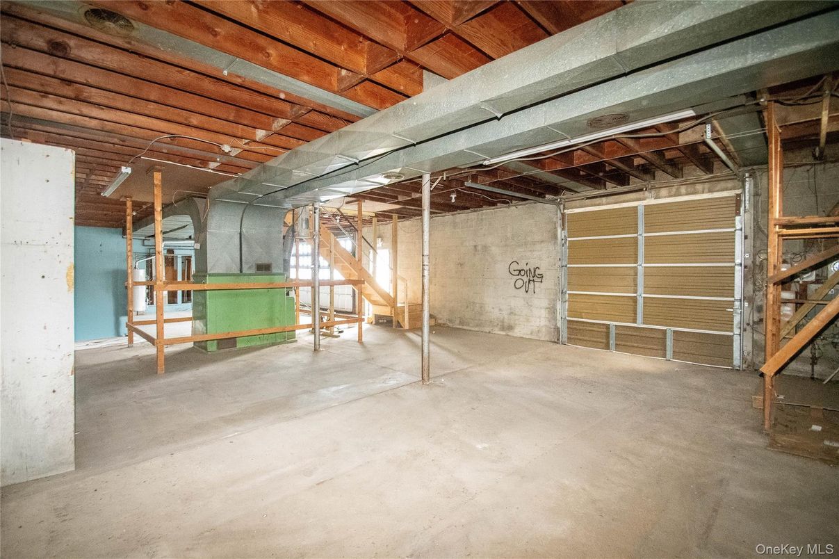 Interior, Wooden Beams