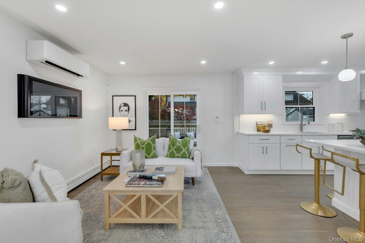 Interior, Kitchen, Living room, Pendant Lights, Recessed Lighting, Wood Texture Flooring